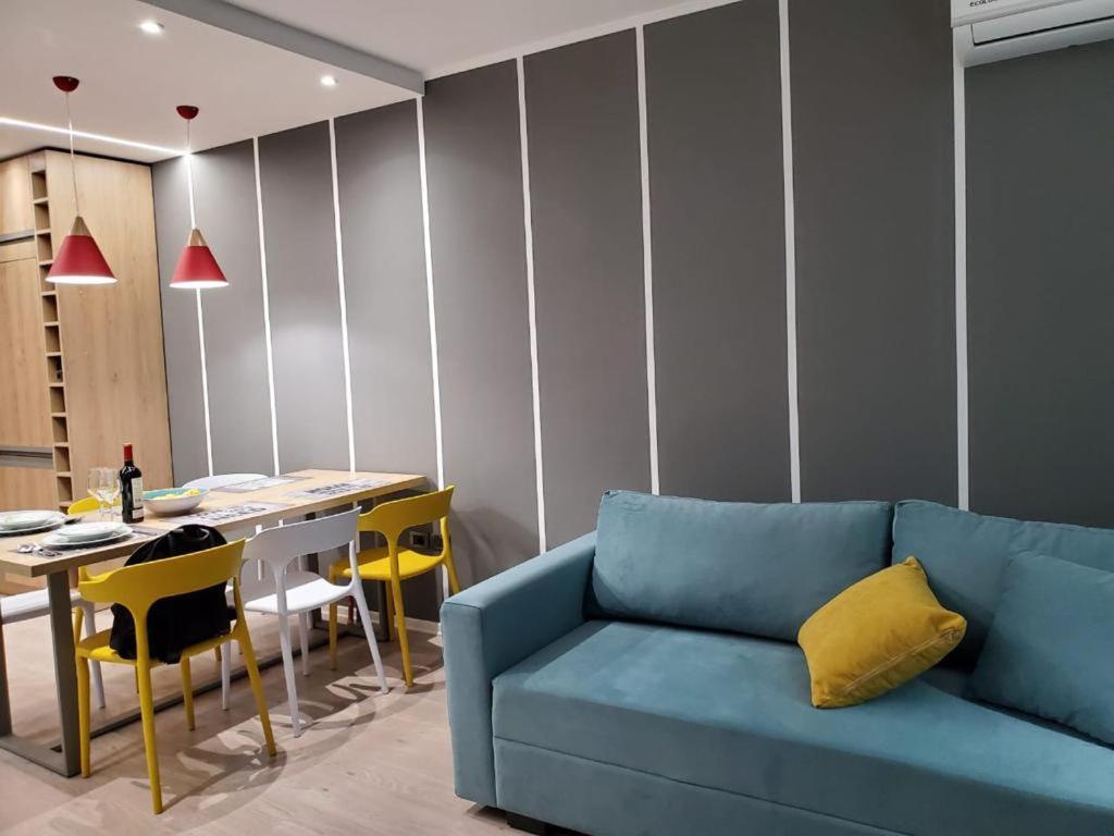Helga'S Deluxe 3 Apartment 地拉那 外观 照片