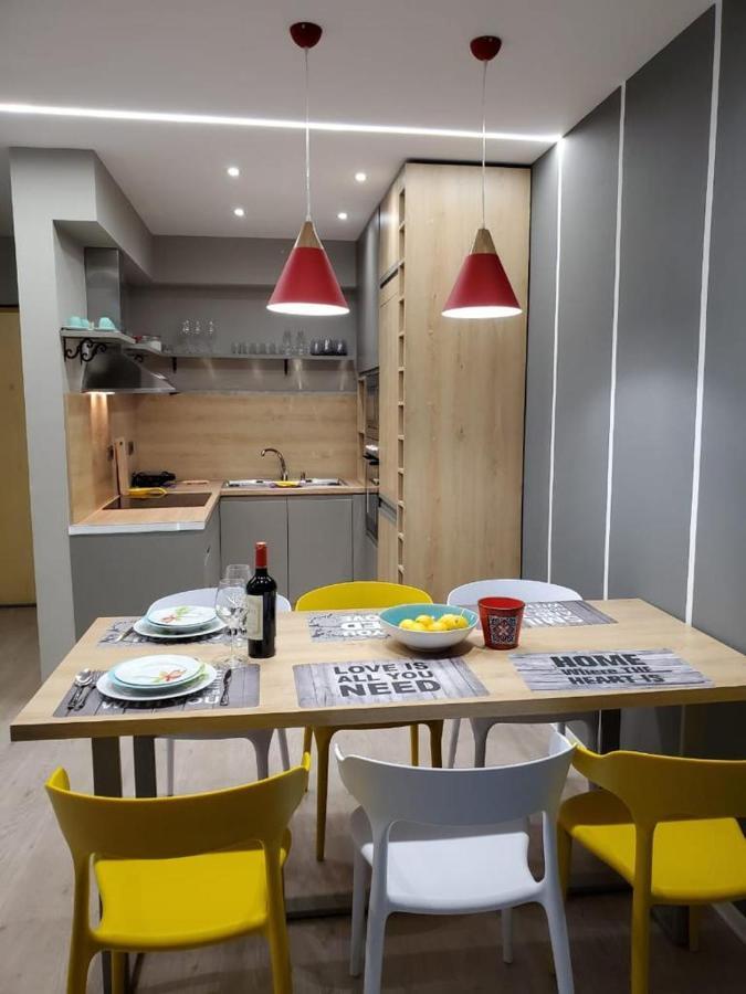 Helga'S Deluxe 3 Apartment 地拉那 外观 照片