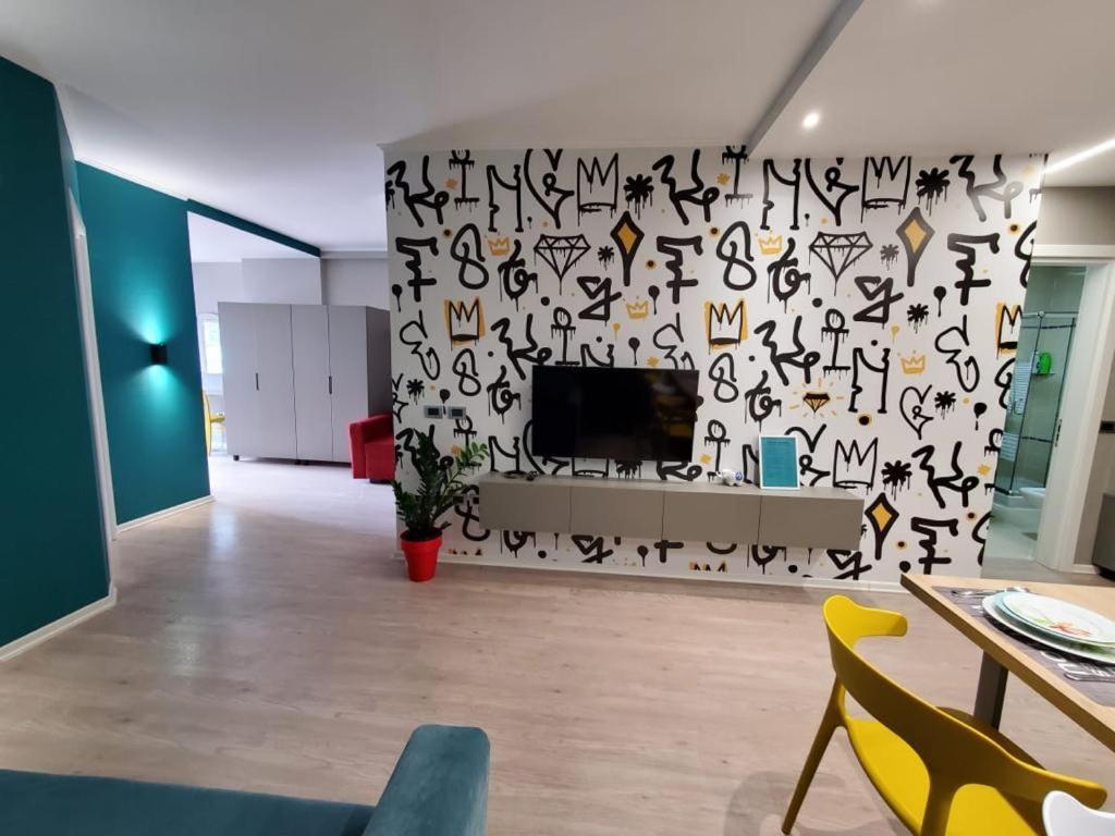 Helga'S Deluxe 3 Apartment 地拉那 外观 照片