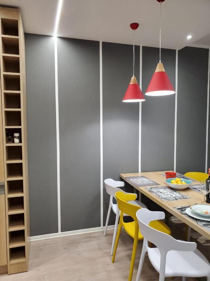 Helga'S Deluxe 3 Apartment 地拉那 外观 照片
