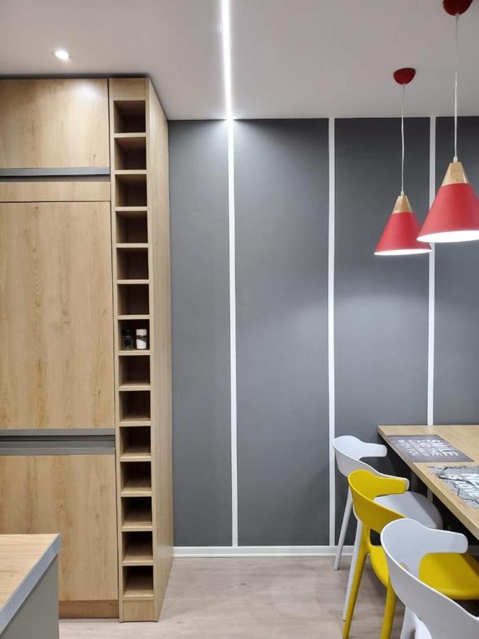 Helga'S Deluxe 3 Apartment 地拉那 外观 照片