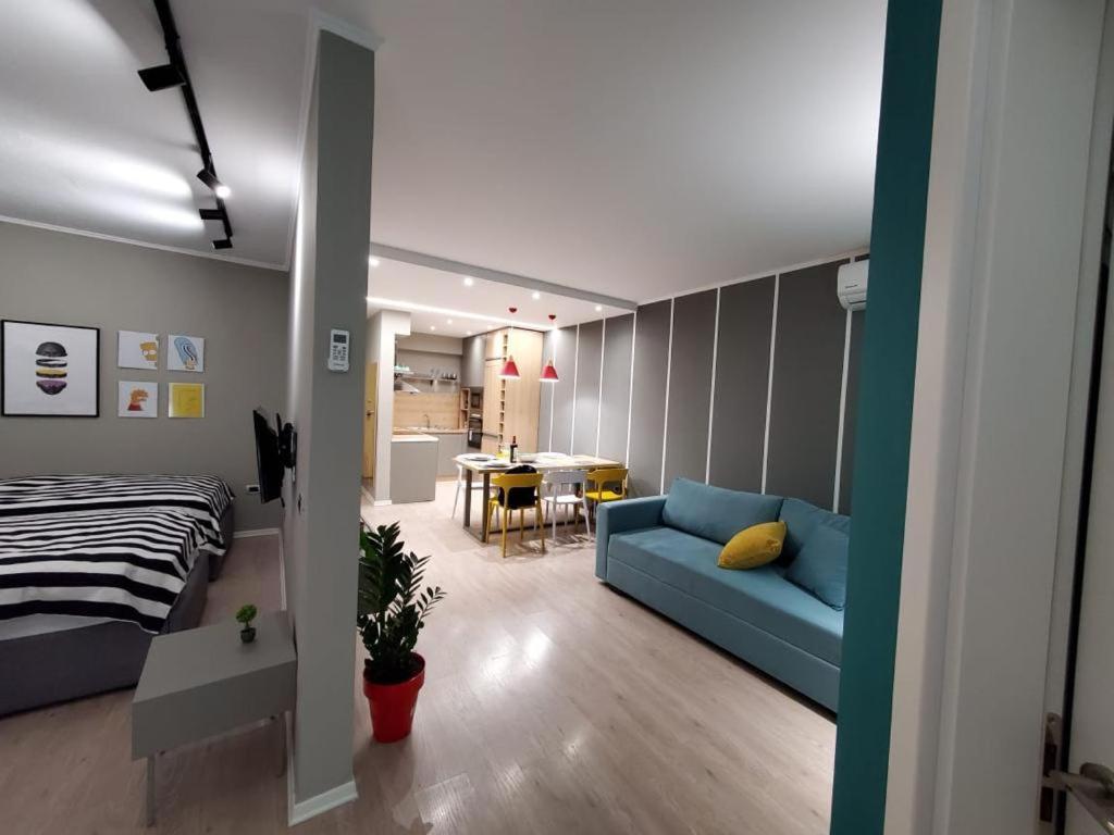 Helga'S Deluxe 3 Apartment 地拉那 外观 照片